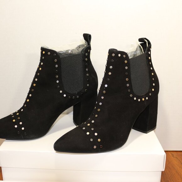 Janet & Janet Women's Black Boots - Picture 2 of 4